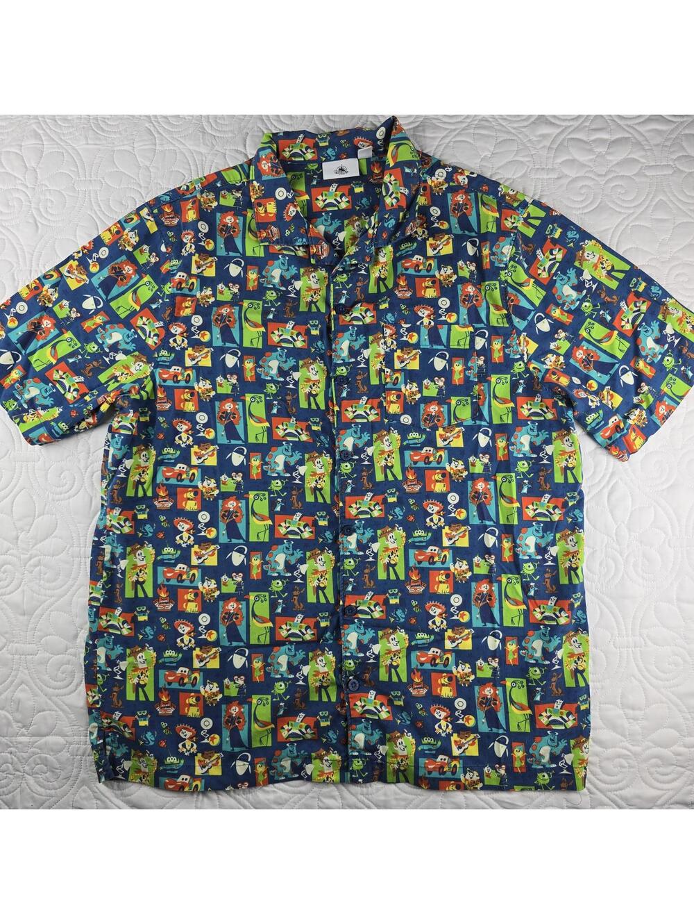 Disney Parks Pixar Toy Story Button up Buzz Woody Alien Men's Size Large - Picture 2 of 7